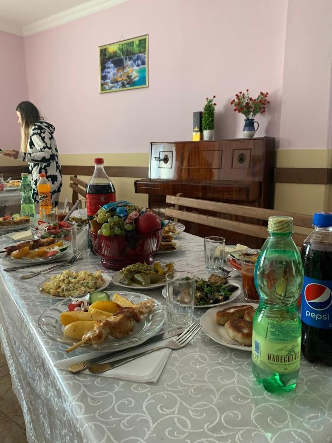 Hotel Kakhaberi Tetritskaro المظهر الخارجي الصورة